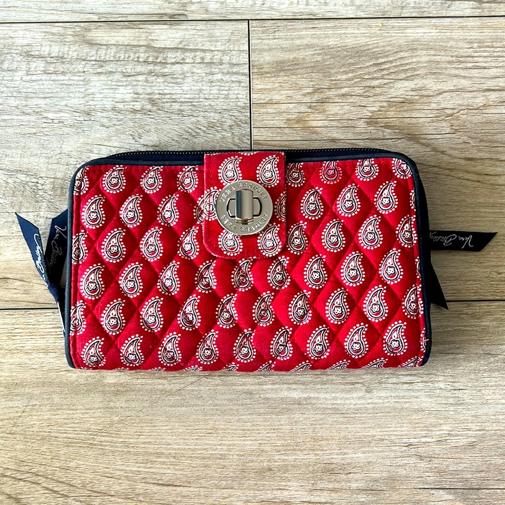 “Red Bandanna Paisley” Vera Bradley wallet. Very spacious